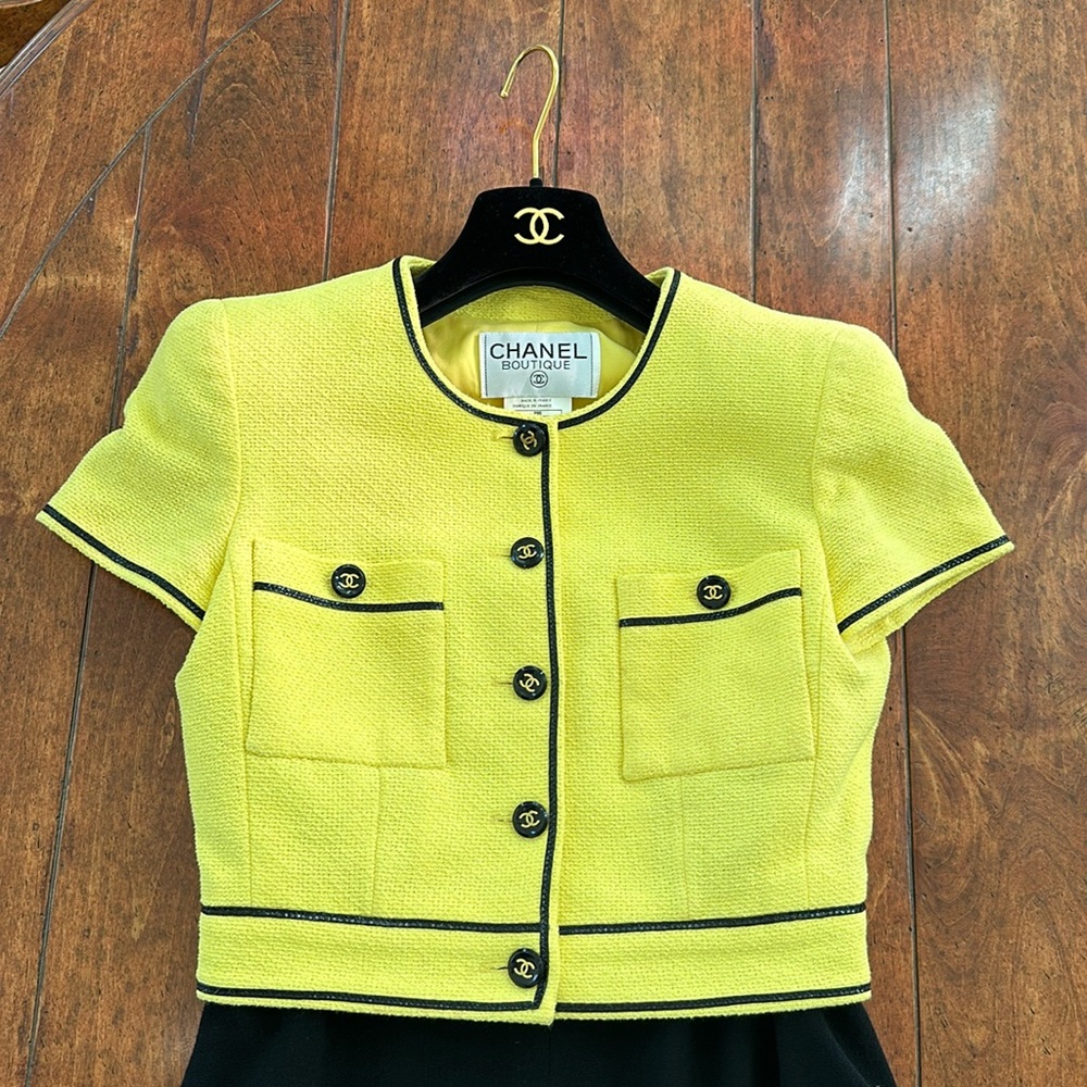COPY - COPY - Chanel suit, size 40.